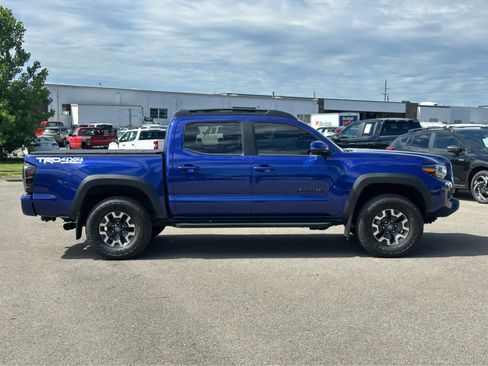 Used 2023 Toyota Tacoma TRD Off-Road w/ Technology Package AWD/4WD image 8