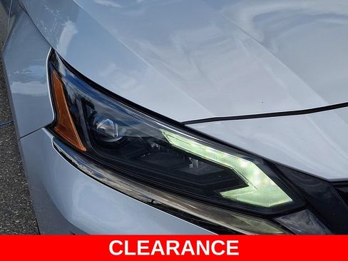 Used 2024 Nissan Altima 2.5 SR FWD image 9
