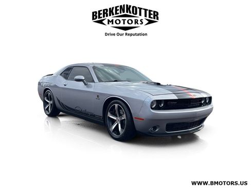 Used 2015 Dodge Challenger R/T Plus RWD image 1