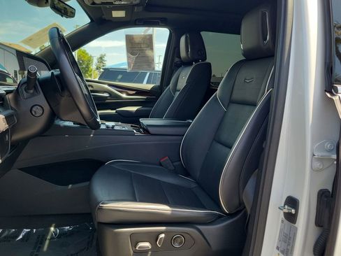 Certified 2023 Cadillac Escalade Premium Luxury RWD image 19