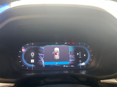 Certified 2023 Volvo XC60 B5 Ultimate w/ Climate Package image 14