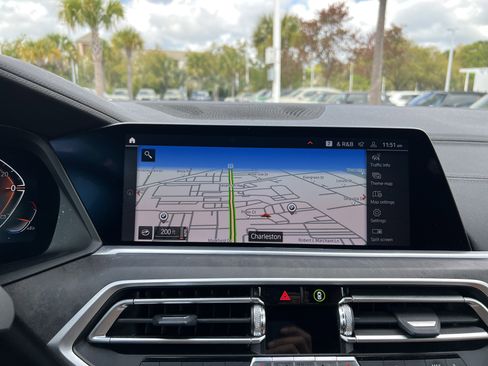 Used 2022 BMW X5 xDrive40i w/ M Sport Package image 24