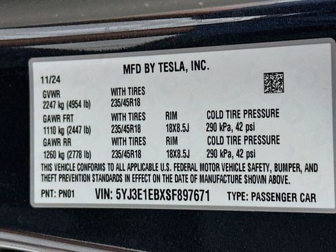 Used 2025 Tesla Model 3 Long Range AWD/4WD image 12