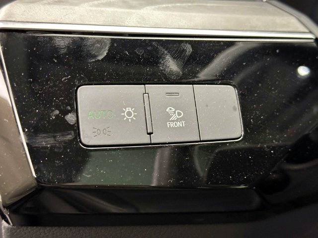 Used 2021 Audi e-tron Premium AWD/4WD image 22
