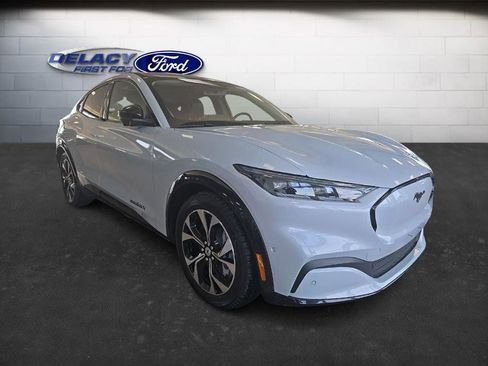 Used 2023 Ford Mustang Mach-E Premium image 8