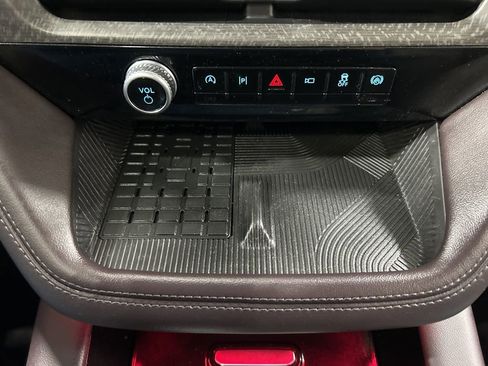 Certified 2025 Ford Explorer Platinum w/ Ultimate Package image 26