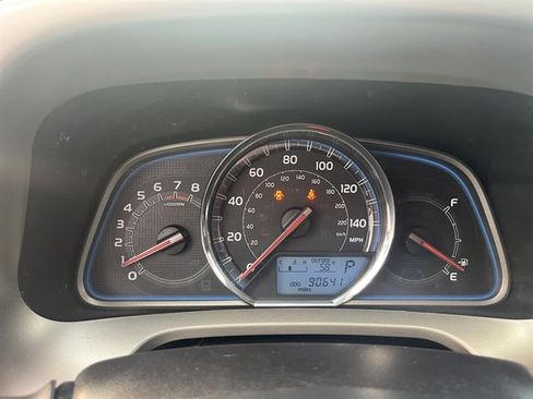 Used 2014 Toyota RAV4 Limited w/ Technology Package image 26