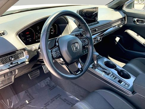 Used 2025 Honda Civic Sport image 17