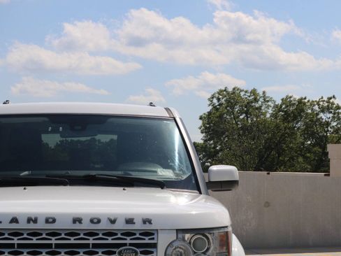 Used 2012 Land Rover LR4 HSE AWD/4WD image 22