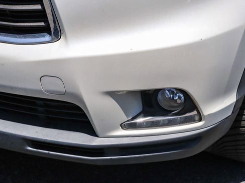 Used 2014 Toyota Highlander Limited FWD image 4