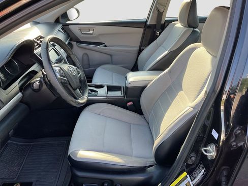 Used 2016 Toyota Camry SE image 20