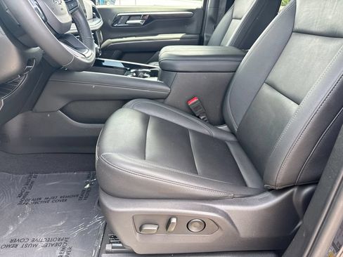 Used 2025 Chevrolet Tahoe Z71 AWD/4WD image 10