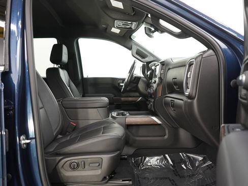Used 2022 Chevrolet Silverado 1500 High Country w/ Safety Package II AWD/4WD image 11