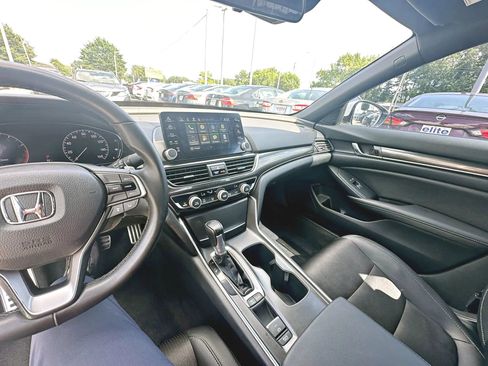 Used 2019 Honda Accord Sport image 37