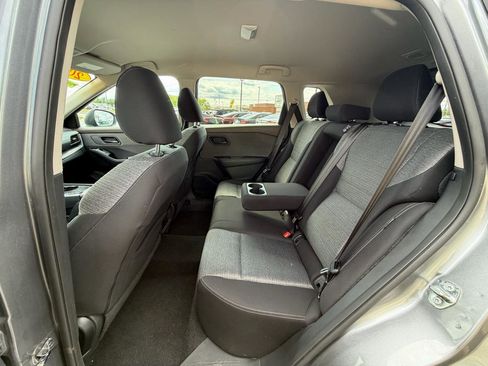 Used 2021 Nissan Rogue S FWD image 11