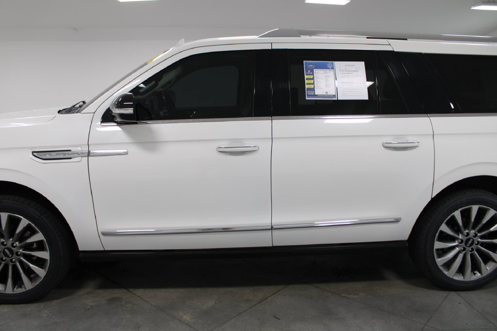 Used 2020 Lincoln Navigator L Reserve w/ Luxury Package AWD/4WD image 6