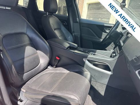 Used 2019 Jaguar F-PACE Prestige AWD/4WD image 9