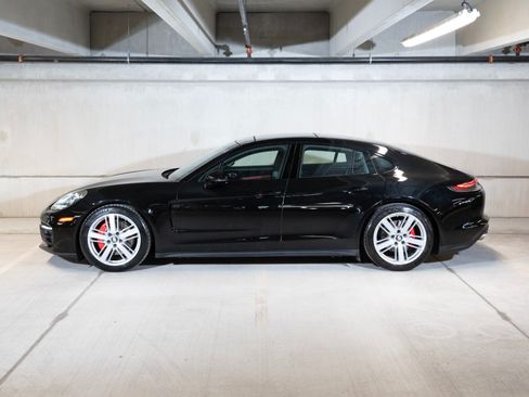 Certified 2022 Porsche Panamera 4S AWD/4WD image 2