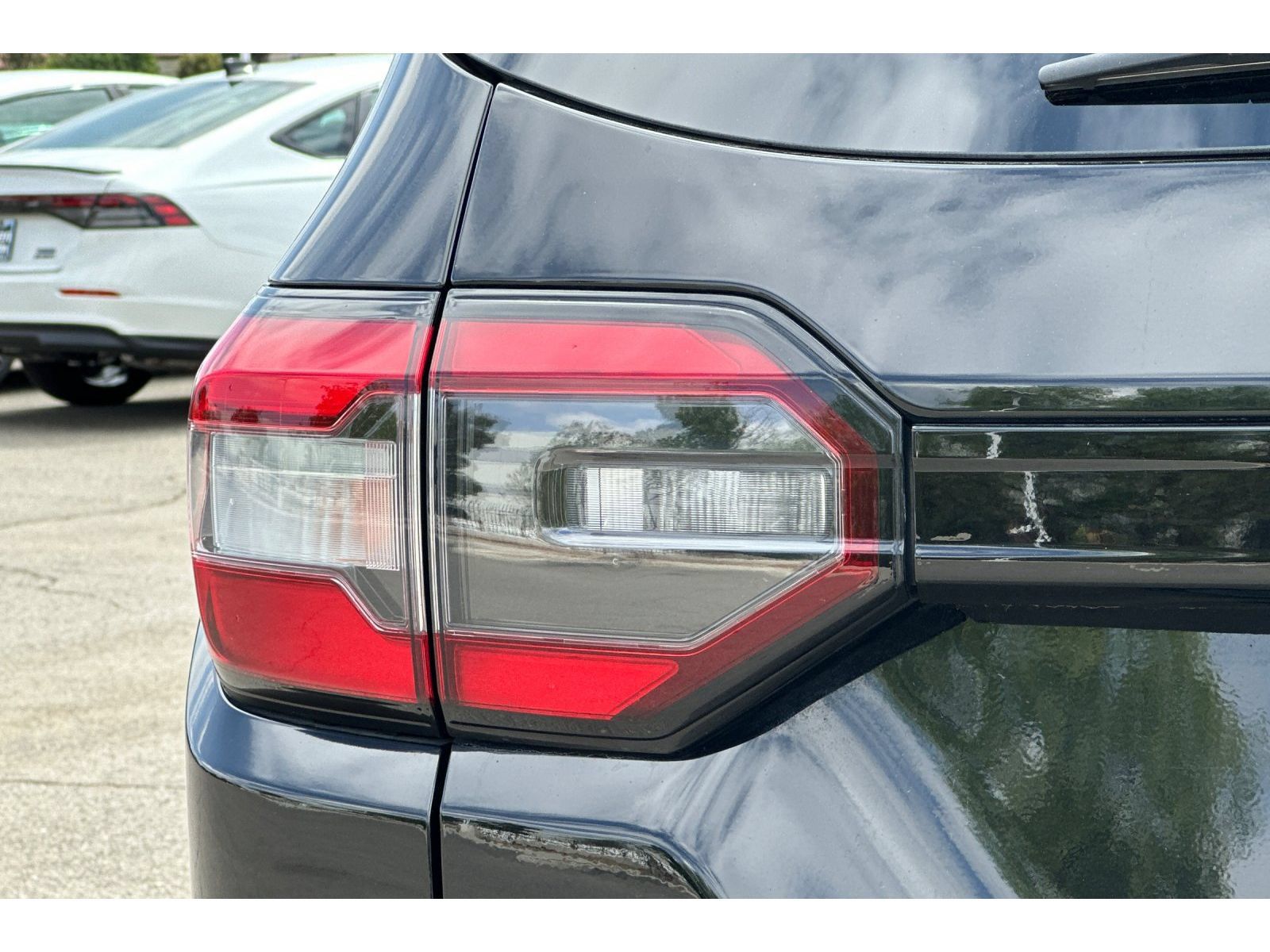 Used 2024 Honda Pilot Touring image 14