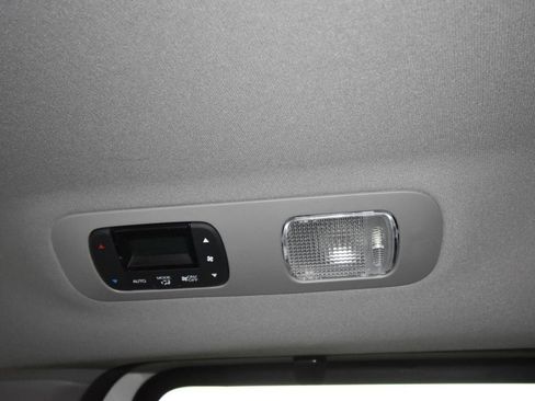 Used 2023 Honda Odyssey EX-L image 31