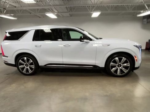 New 2026 Cadillac Escalade IQL Luxury w/ LPO, Floor Liner Package image 49