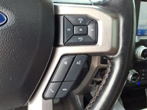 Used 2020 Ford F150 Platinum w/ Equipment Group 701A Luxury AWD/4WD image 28