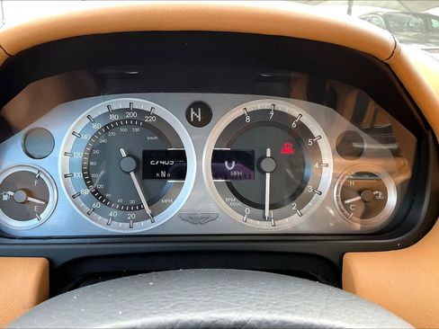 Used 2012 Aston Martin V8 Vantage Coupe image 24