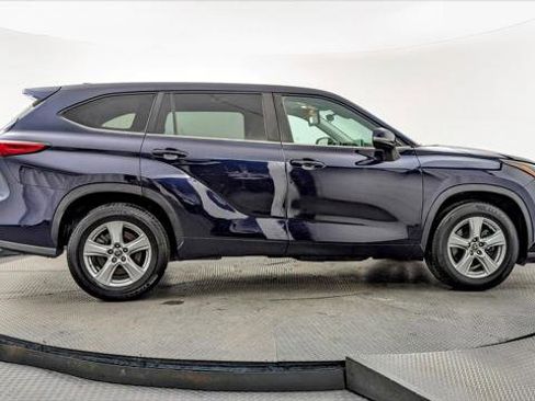 Used 2023 Toyota Highlander L image 9
