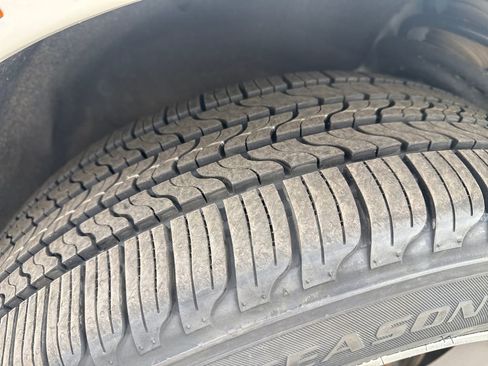 Certified 2020 Cadillac XT5 Premium Luxury AWD/4WD image 34