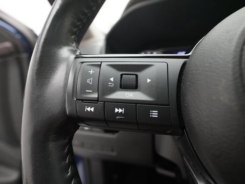 Used 2021 Nissan Rogue SV AWD/4WD image 17