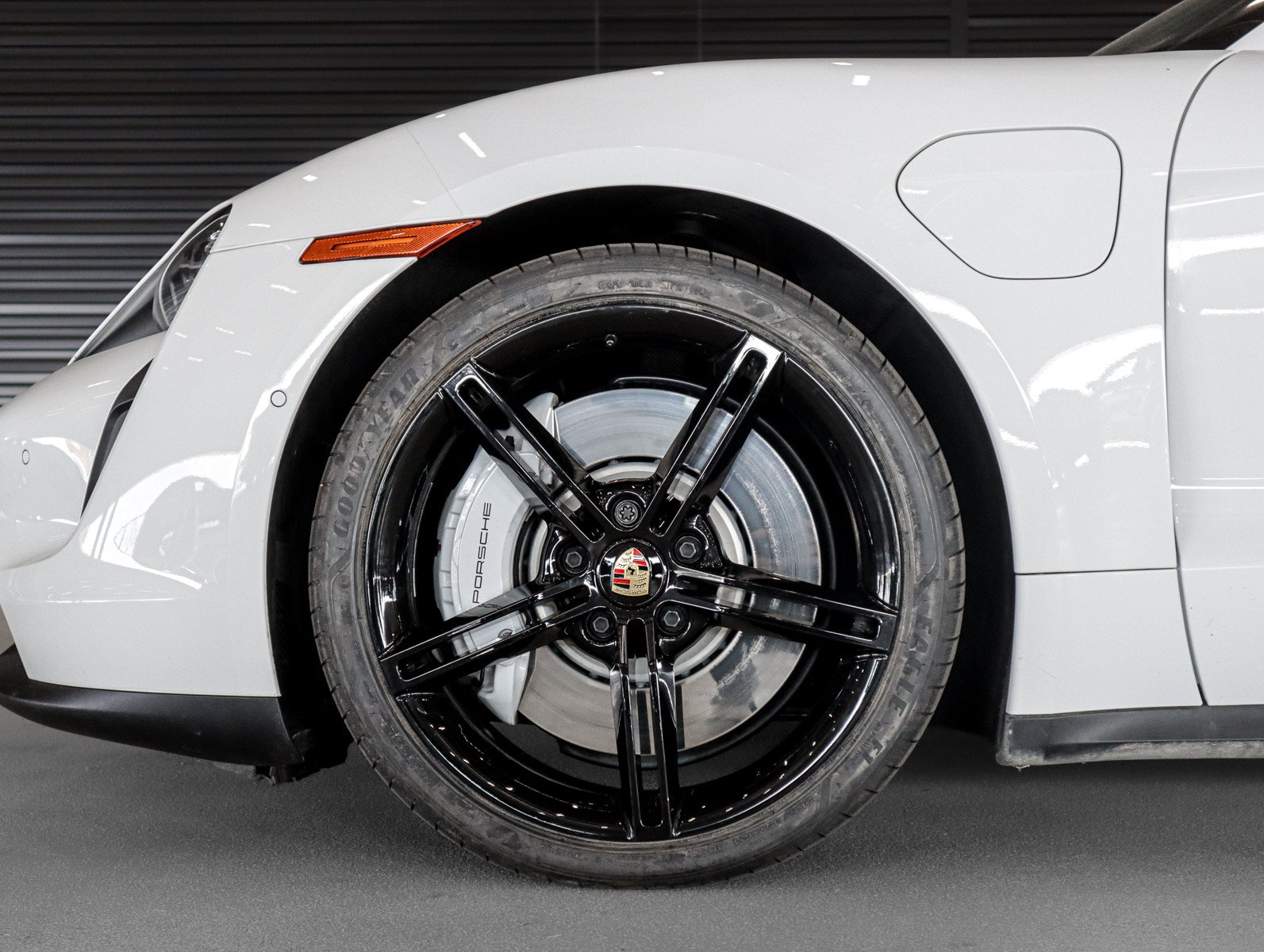 Certified 2024 Porsche Taycan w/ Premium Package RWD image 12