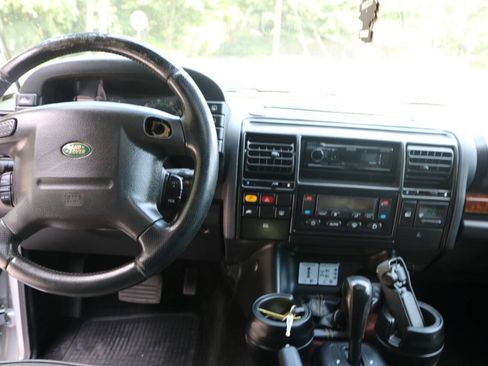 Used 2004 Land Rover Discovery HSE AWD/4WD image 23