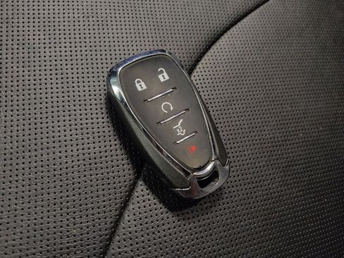 Used 2019 Chevrolet Equinox Premier image 32