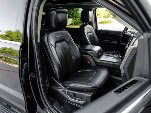 Used 2019 Ford Expedition Max Platinum RWD image 39