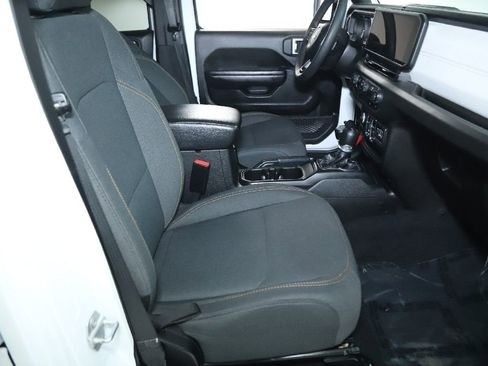 Used 2024 Jeep Wrangler Sport S image 34