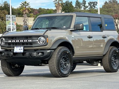 New 2026 Ford Bronco Big Bend w/ Black Diamond Package image 7