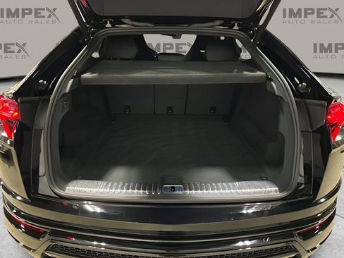 Used 2019 Lamborghini Urus AWD/4WD image 29