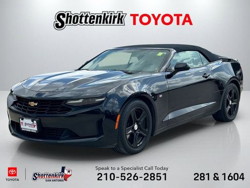 Used 2023 Chevrolet Camaro LT RWD image 1