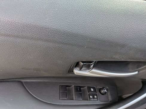 Used 2023 Toyota Corolla SE FWD image 9