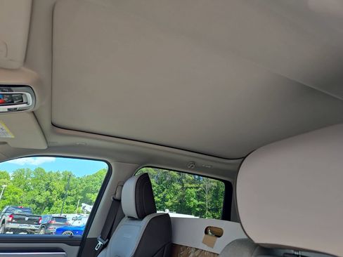 New 2026 RAM 1500 Laramie AWD/4WD image 30