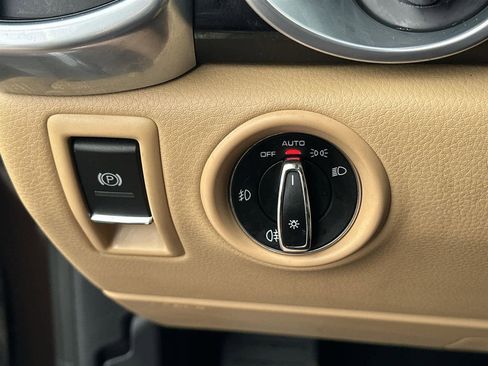 Used 2017 Porsche Cayenne S image 30