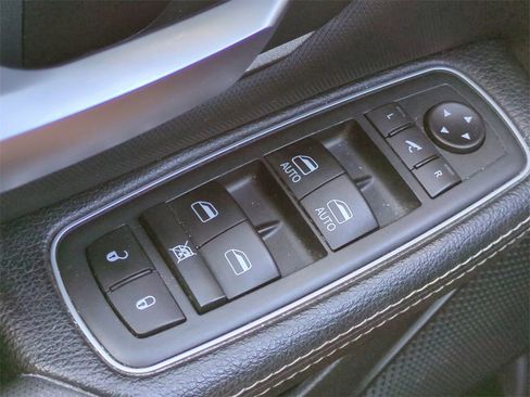 Used 2020 RAM 1500 Sport image 25