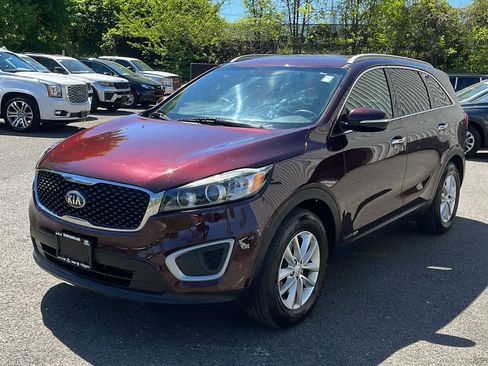 Used 2018 Kia Sorento LX AWD/4WD image 3