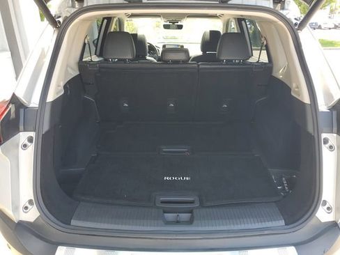 Certified 2023 Nissan Rogue SL w/ SL Premium Package FWD image 10