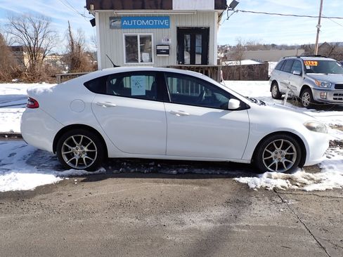 Used 2015 Dodge Dart SXT w/ Sun/Sound Group image 2