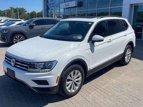 Used 2018 Volkswagen Tiguan S AWD/4WD image 3