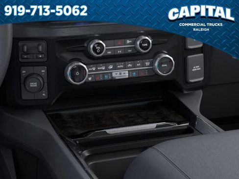 New 2026 Ford F550 4x4 Crew Cab image 15