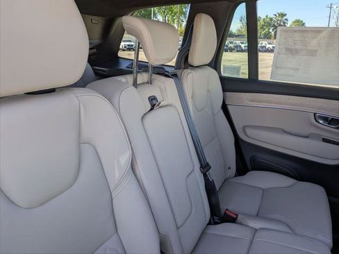 New 2026 Volvo XC90 T8 Plus w/ Protection Package Premier AWD/4WD image 13