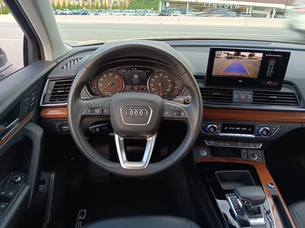 Used 2023 Audi Q5 2.0T Premium w/ Convenience Package AWD/4WD image 21