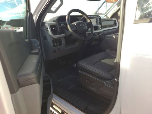 Used 2023 Ford F350 XLT image 10